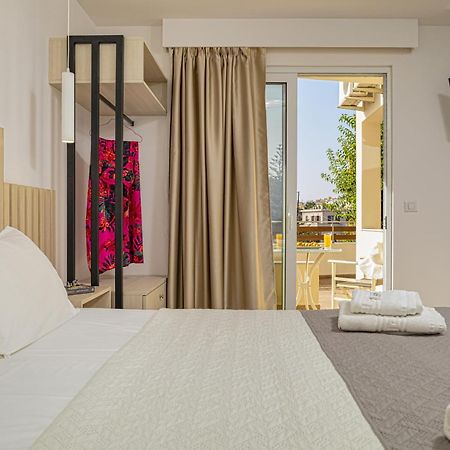 Theos Village Apartments Kato Daratso Esterno foto