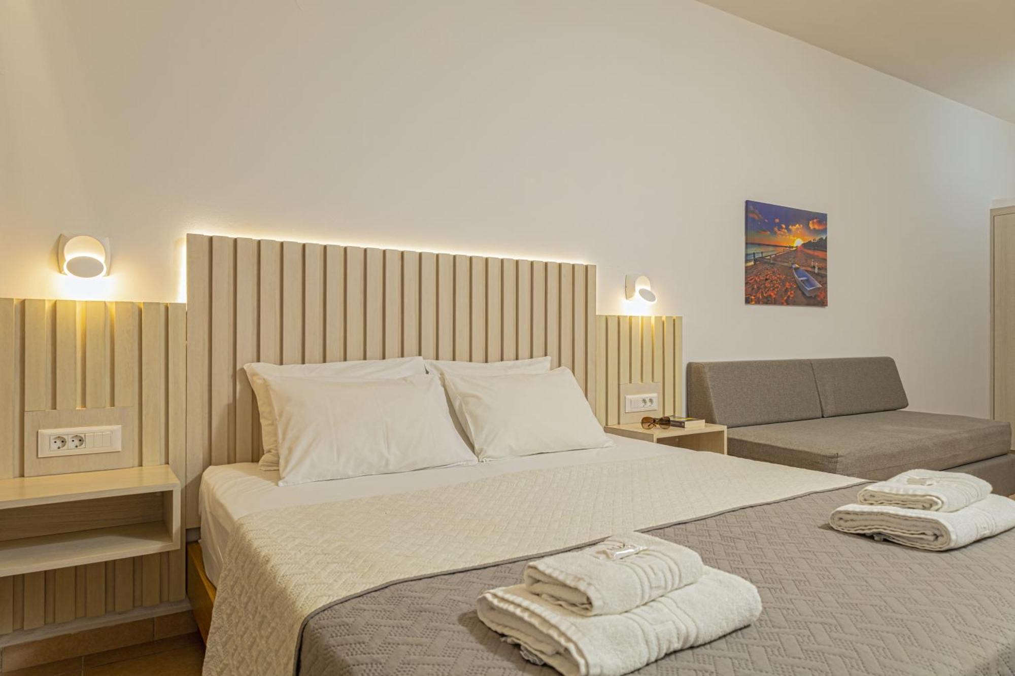 Theos Village Apartments Kato Daratso Esterno foto