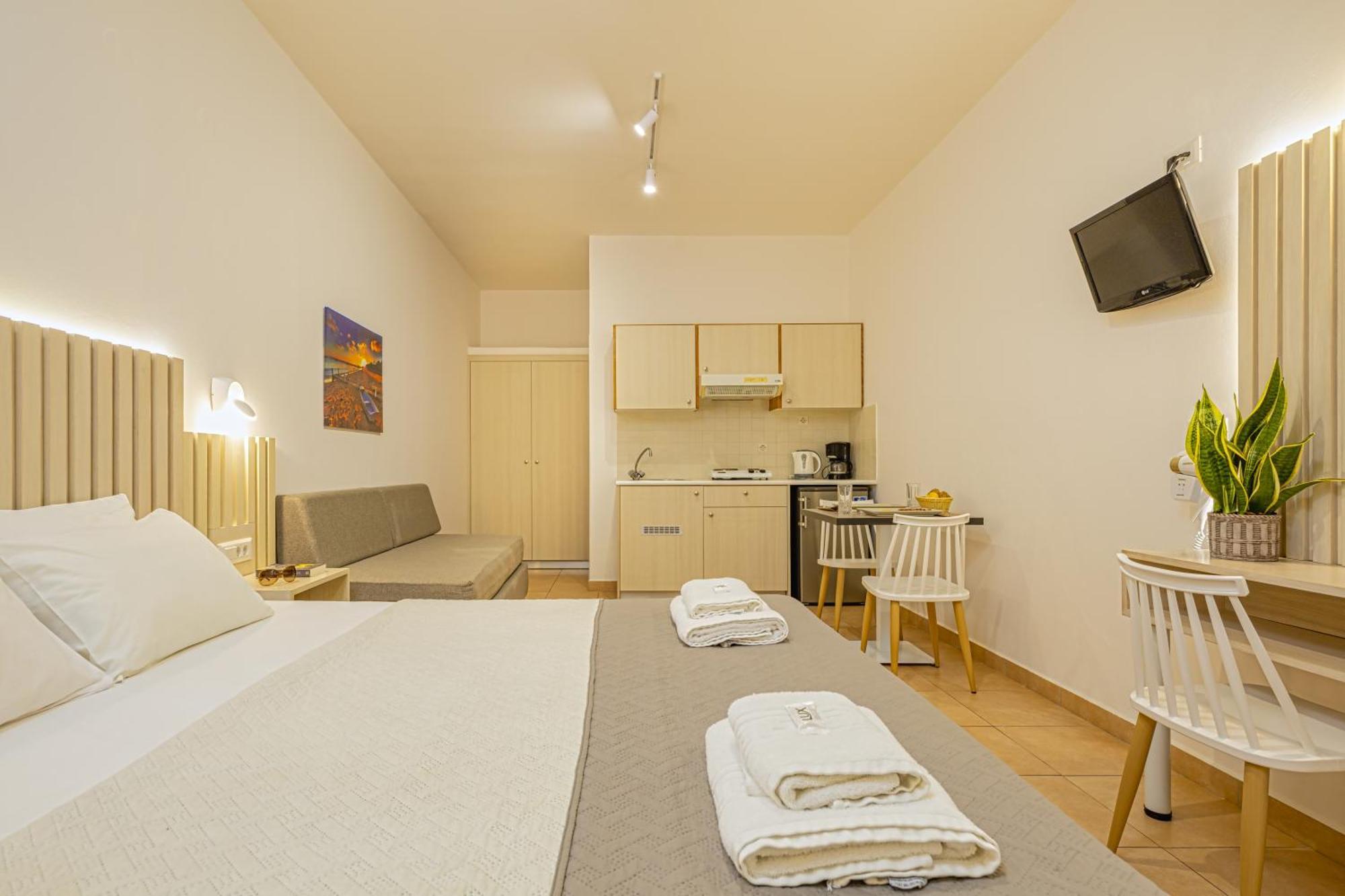 Theos Village Apartments Kato Daratso Esterno foto