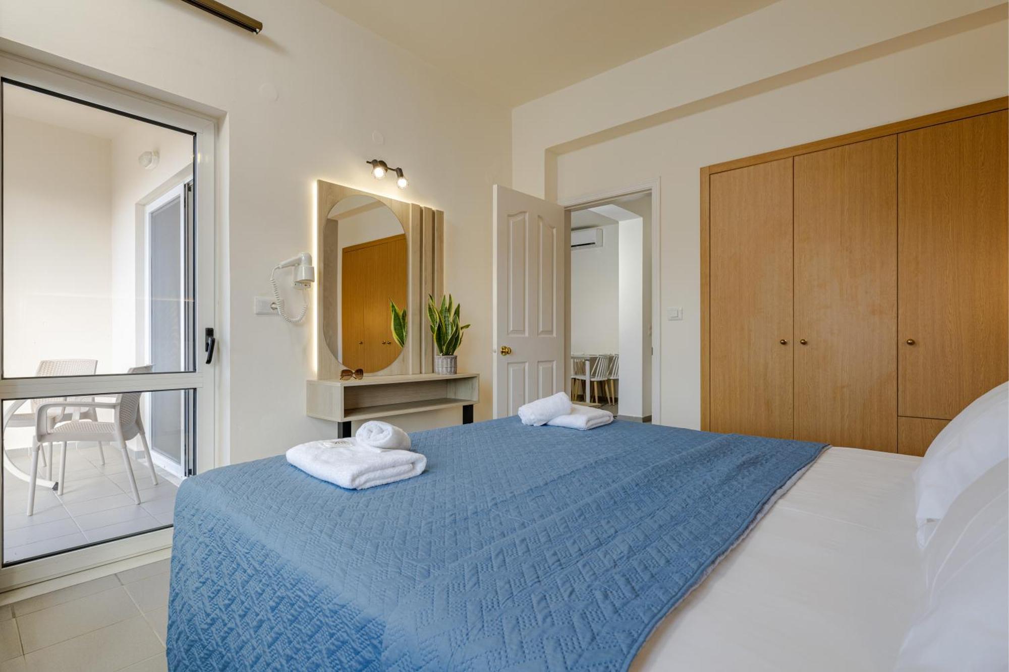 Theos Village Apartments Kato Daratso Esterno foto