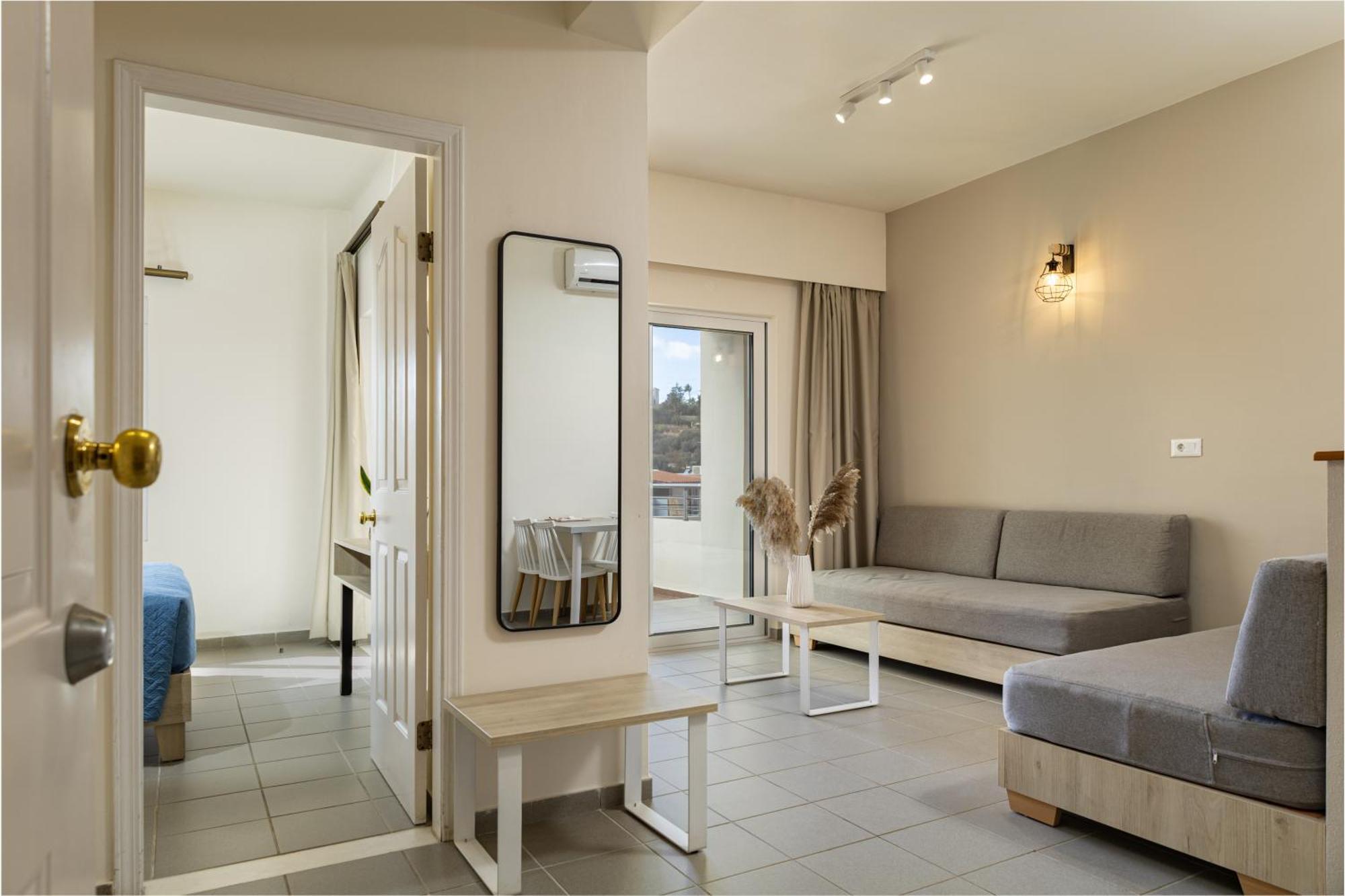 Theos Village Apartments Kato Daratso Esterno foto